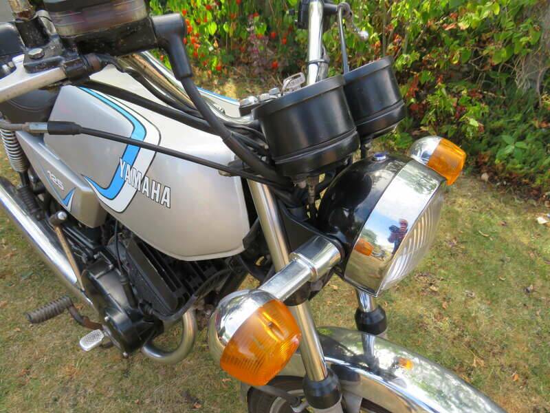 Image 5/36 of Yamaha RD 125 DX (1981)