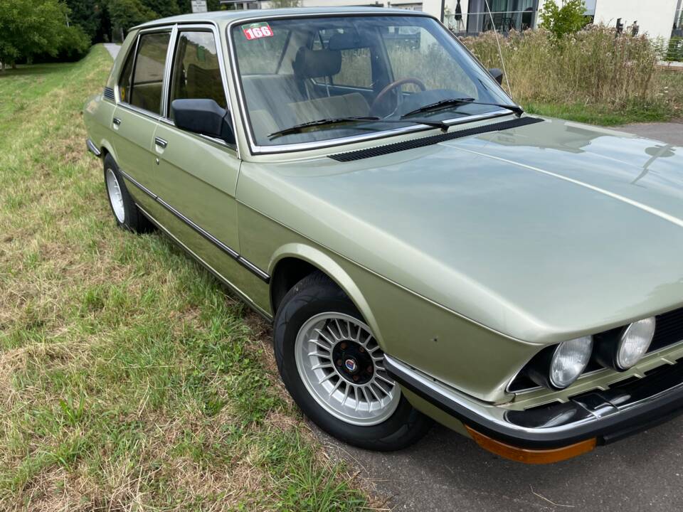 Image 84/100 de BMW 528i (1980)