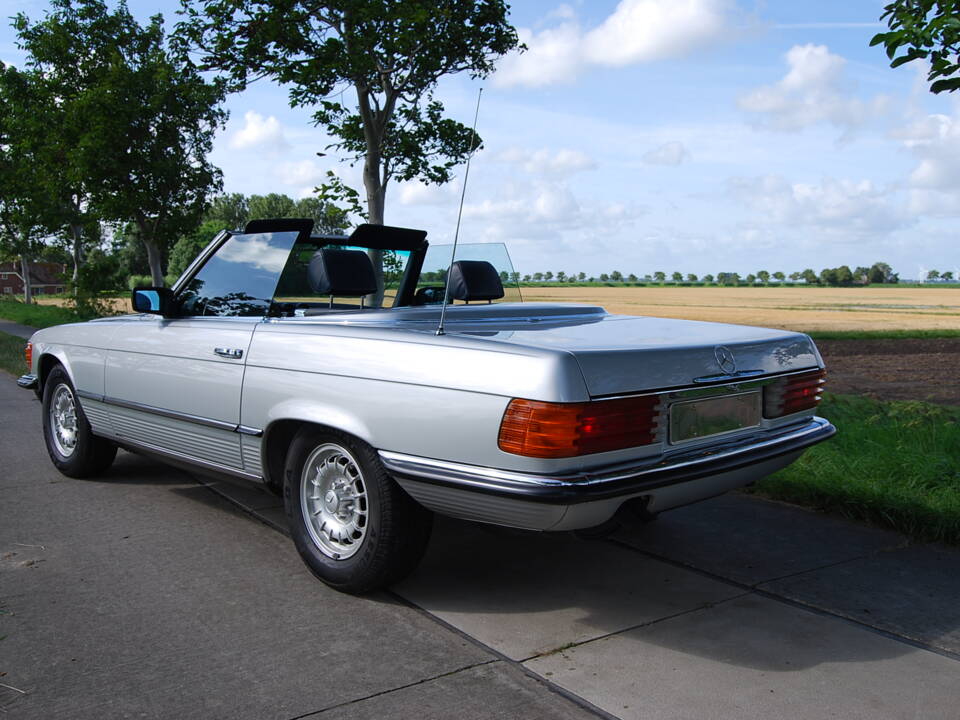 Image 32/96 de Mercedes-Benz 280 SL (1982)