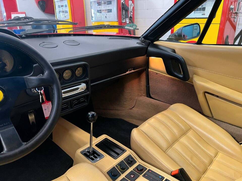 Image 10/16 of Ferrari 328 GTS (1986)