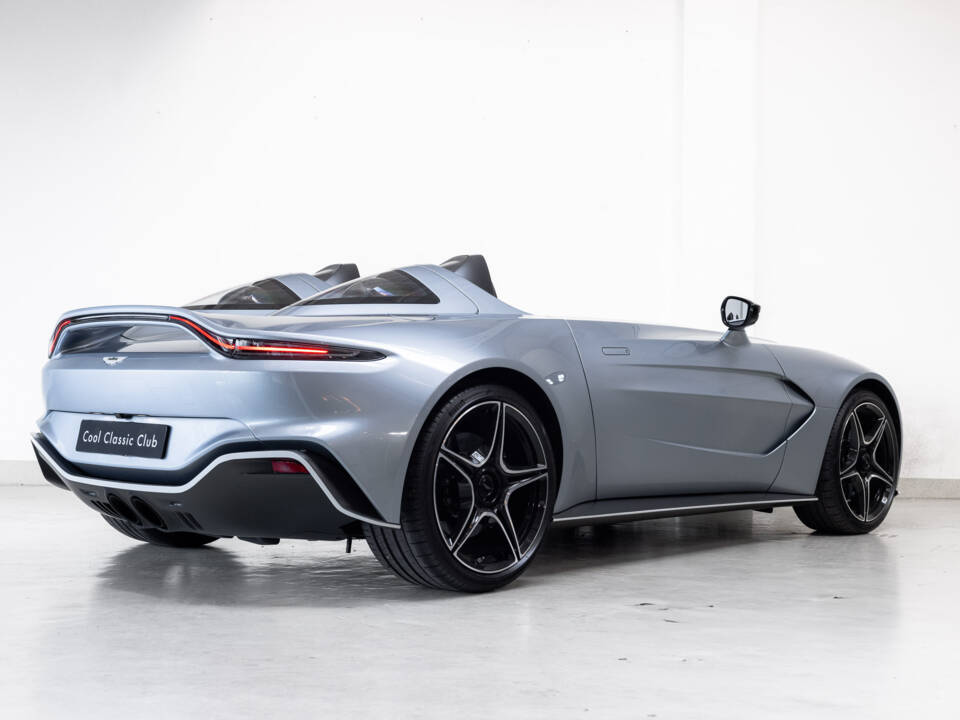 Bild 6/47 von Aston Martin V12 Speedster (2021)