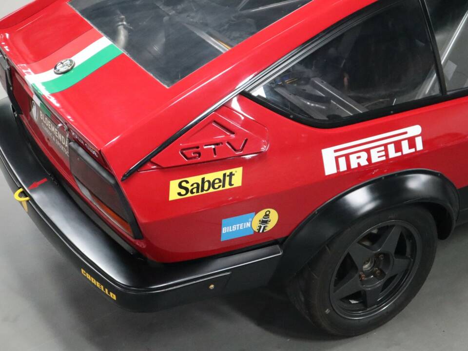 Bild 10/46 von Alfa Romeo GTV 2.0 (1982)