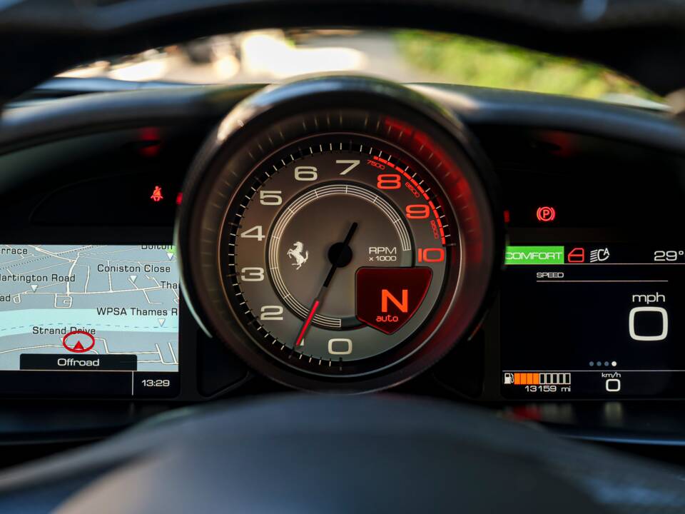 Bild 20/36 von Ferrari GTC4Lusso T (2020)
