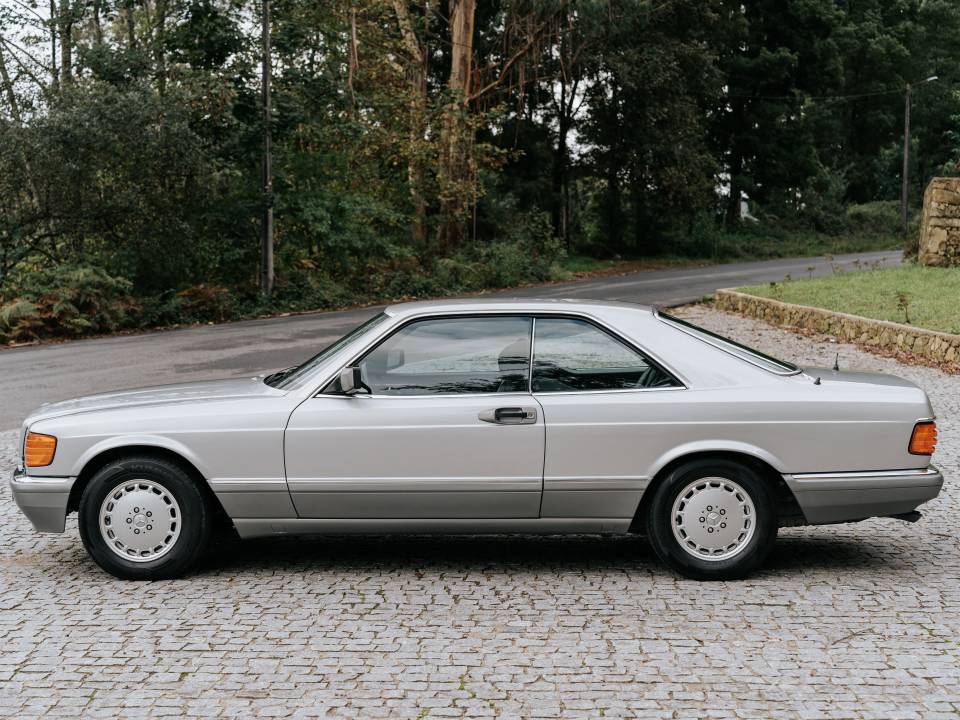 Image 5/44 of Mercedes-Benz 560 SEC (1988)