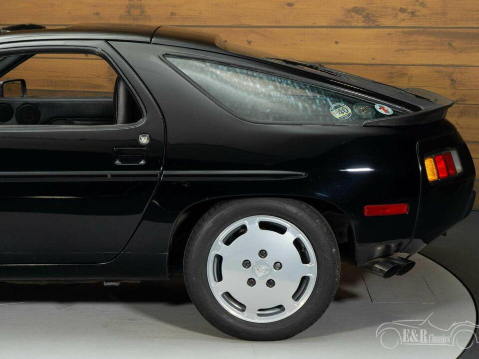 Bild 29/35 von Porsche 928 S (1986)