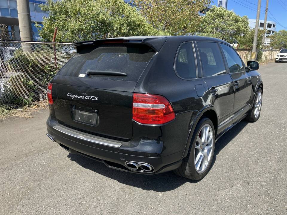 Immagine 8/40 di Porsche Cayenne GTS (2008)
