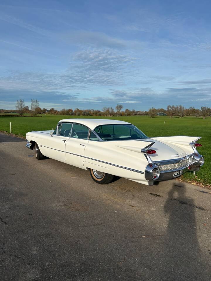 Image 31/56 of Cadillac Sedan DeVille (1959)