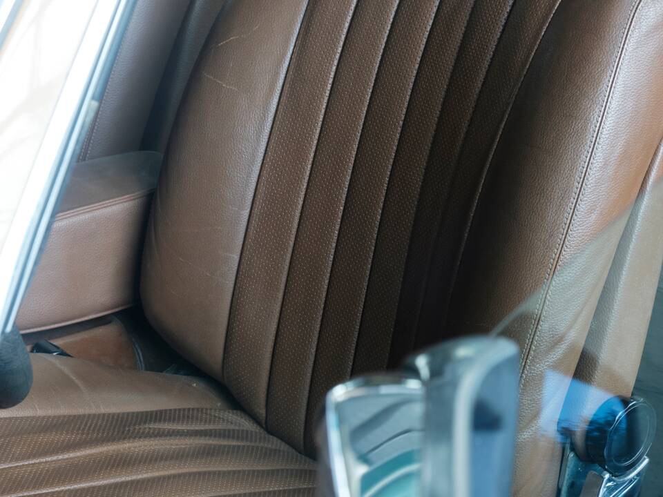 Bild 37/50 von Mercedes-Benz 450 SLC (1977)
