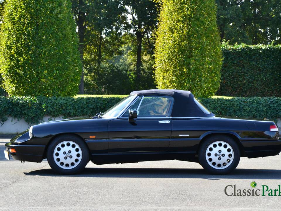 Image 7/50 of Alfa Romeo 2.0 Spider (1990)