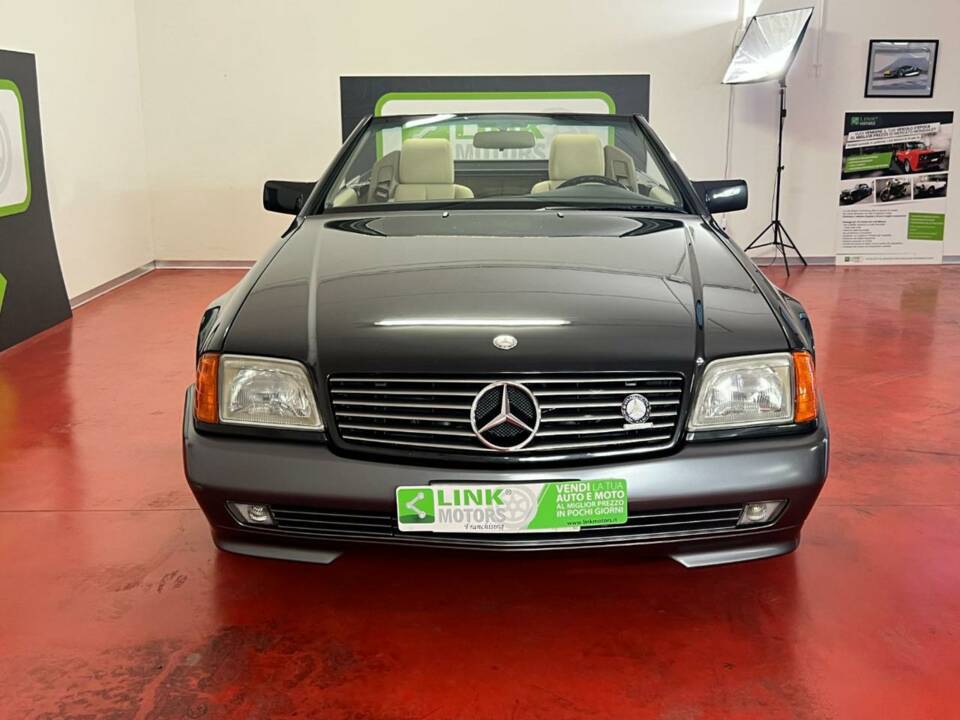 Image 2/48 of Mercedes-Benz 300 SL-24 (1992)