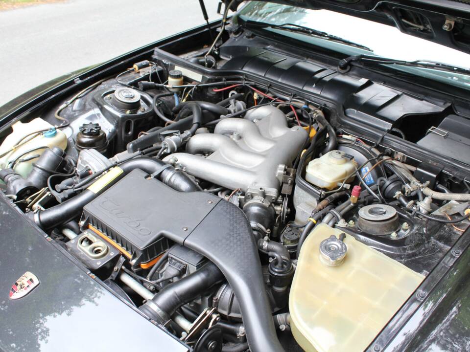 Bild 16/19 von Porsche 944 Turbo (1987)