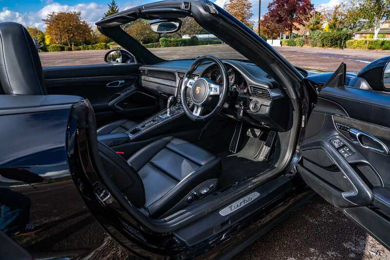 Immagine 2/50 di Porsche 911 Turbo (2015)