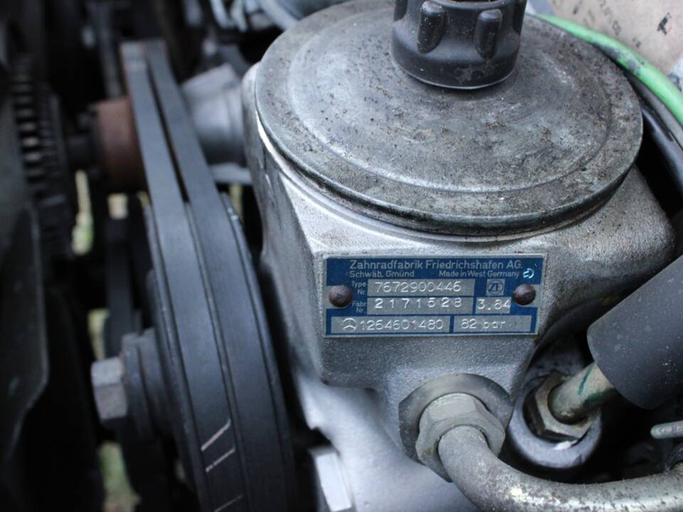 Image 37/51 de Mercedes-Benz 500 SE (1984)