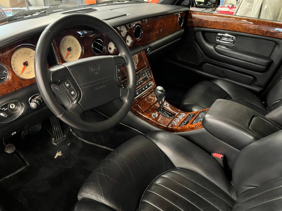 Image 4/7 of Bentley Arnage Red Label (2001)