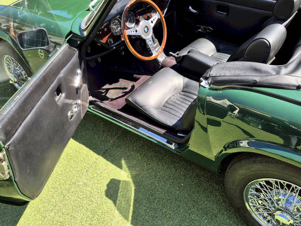 Image 18/62 of Triumph Spitfire Mk IV (1973)