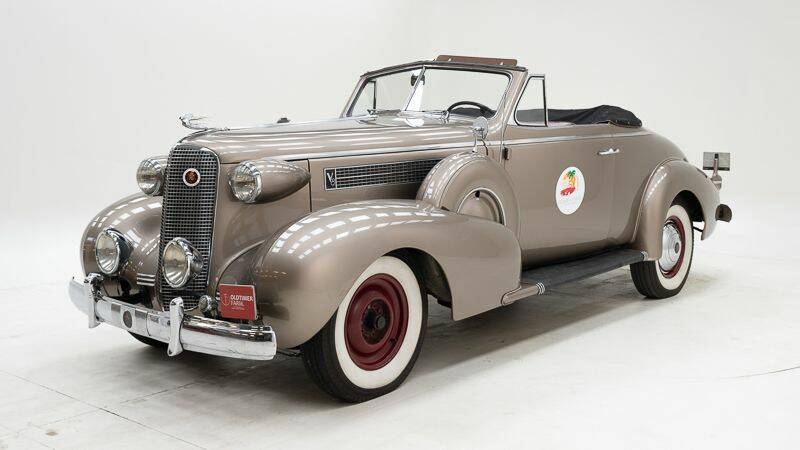 Image 1/15 of Cadillac 60 Special (1937)