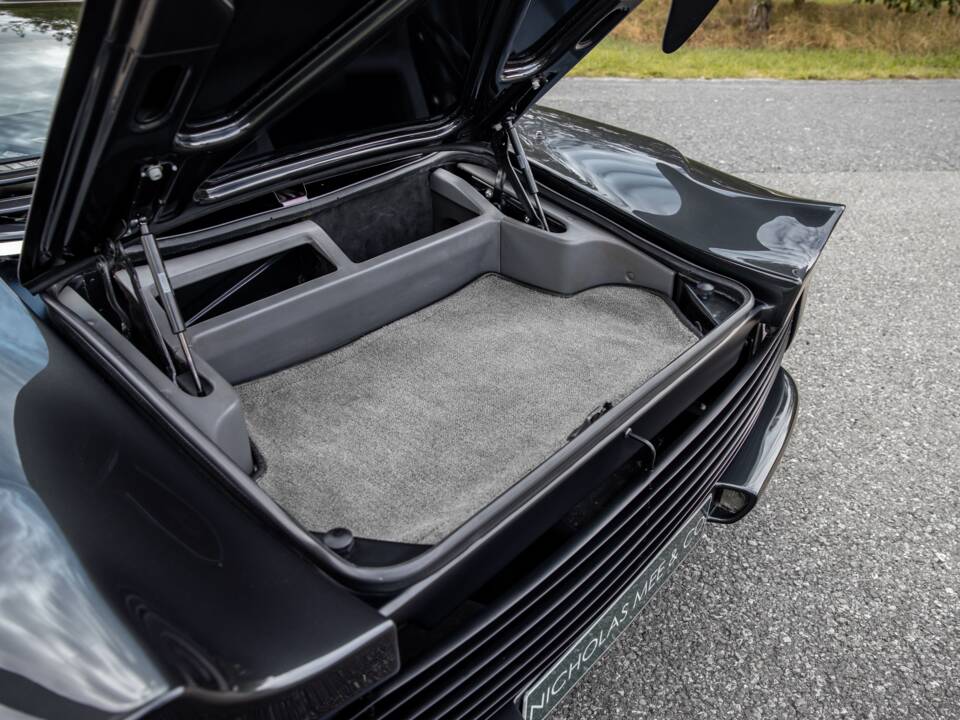 Image 8/60 of Jaguar XJ 220 (1992)