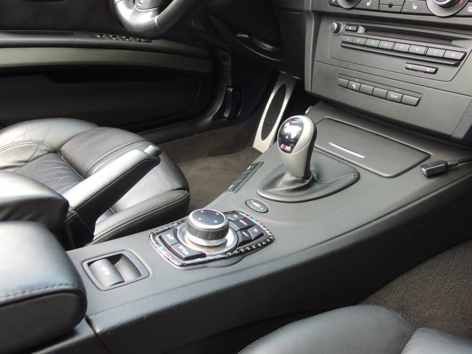 Image 55/98 de BMW M3 (2011)