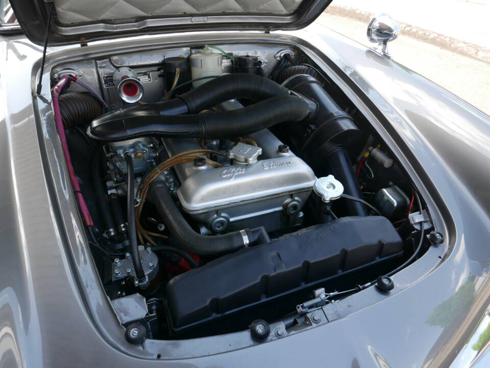 Imagen 32/68 de Alfa Romeo Giulia 1600 Spider (1964)