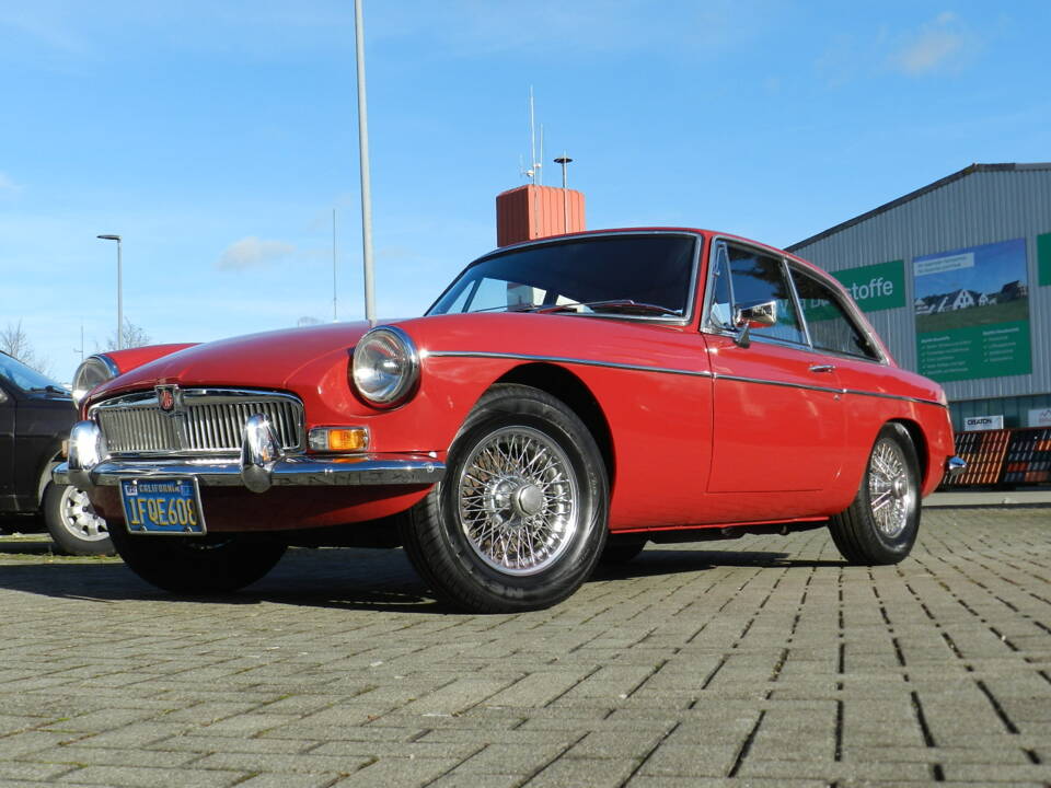 Image 68/75 of MG MGB GT (1969)