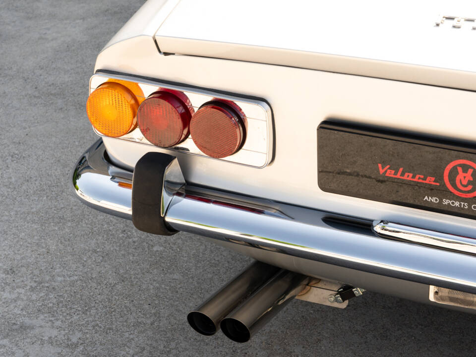 Image 24/69 of Ferrari 365 GT 2+2 (1969)