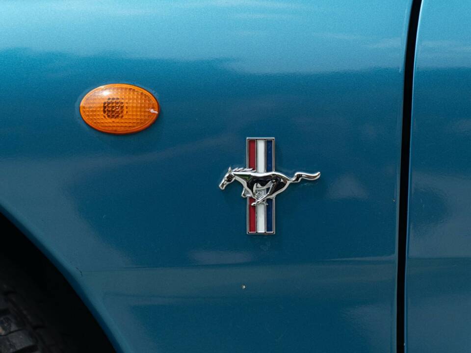 Image 32/50 of Ford Mustang (1994)