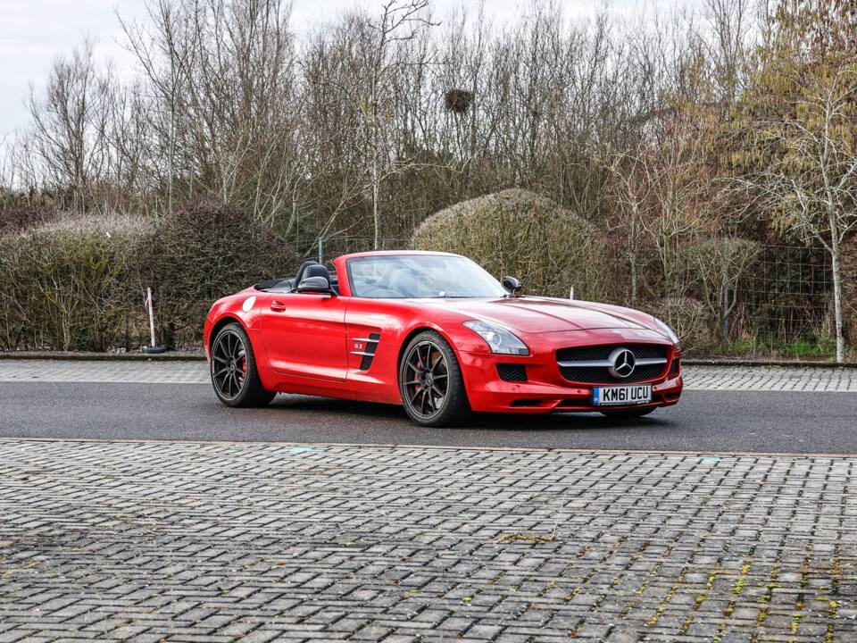Image 35/40 of Mercedes-Benz SLS AMG Roadster (2011)