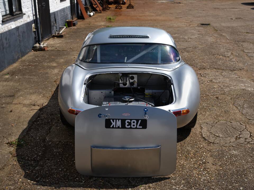 Image 19/50 de Jaguar Type E 3.8 (1970)