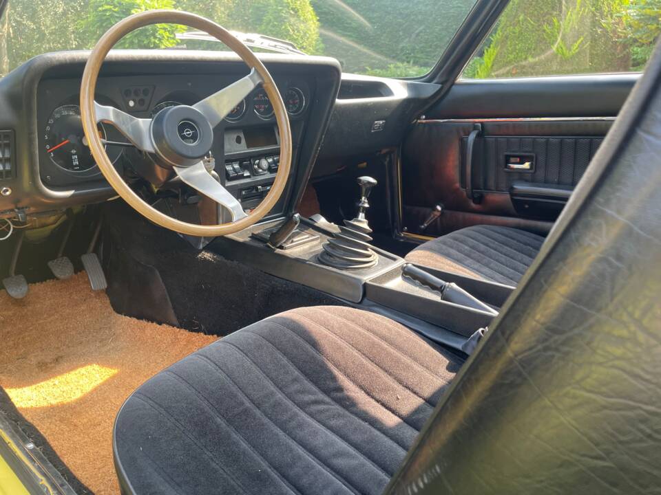 Image 3/45 of Opel GT 1900 (1973)