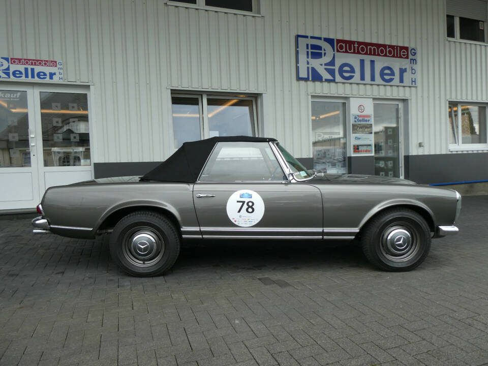 Image 7/23 of Mercedes-Benz 230 SL (1965)