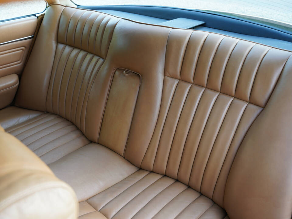 Bild 42/50 von Jaguar XJ 6 L 4.2 (1975)