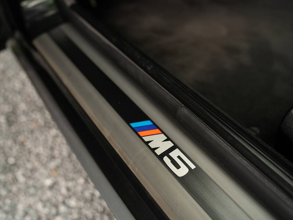 Bild 11/45 von BMW M5 (1992)