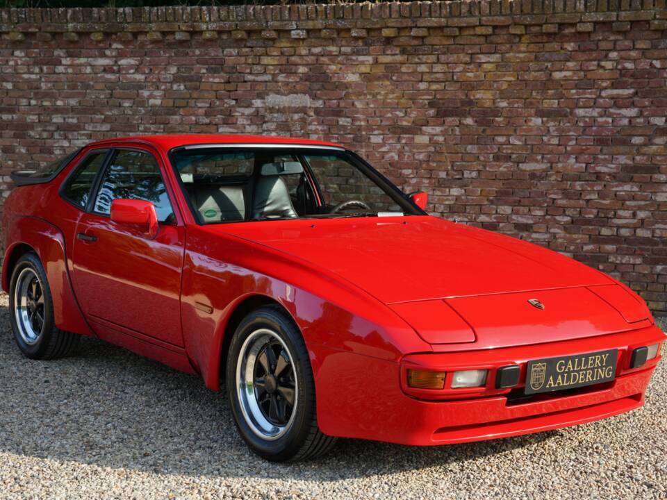 Image 32/50 de Porsche 924 S (1981)