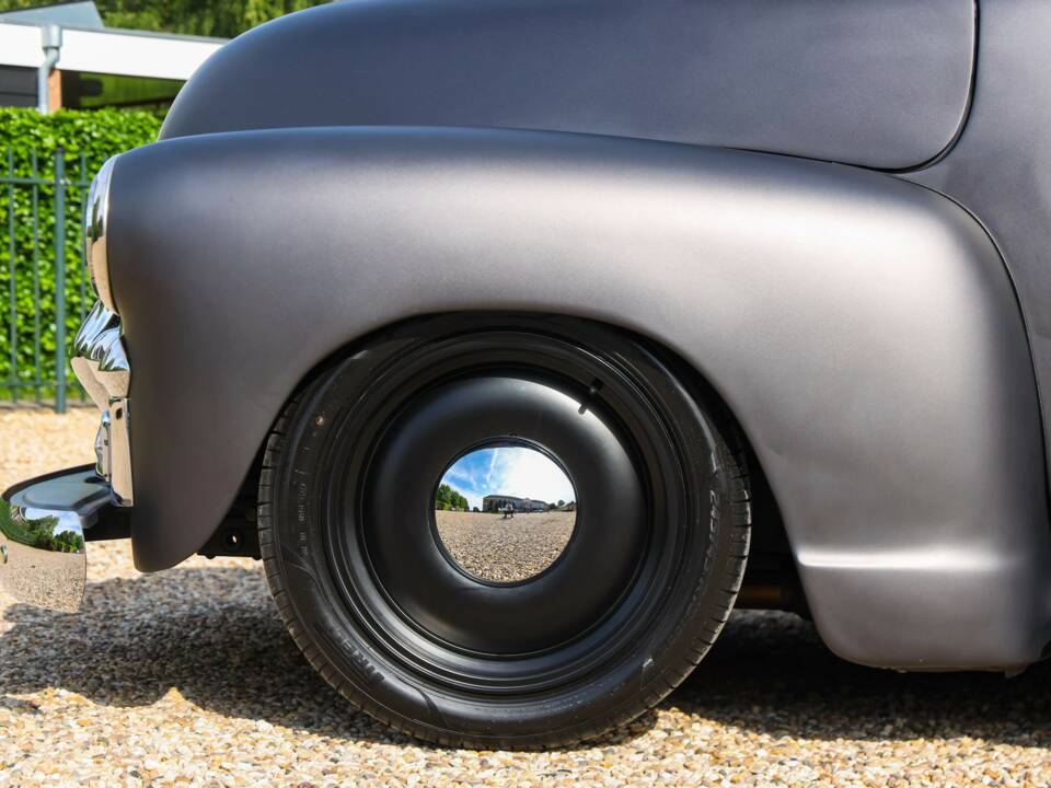 Imagen 31/50 de Chevrolet 3100 ½-ton (1955)