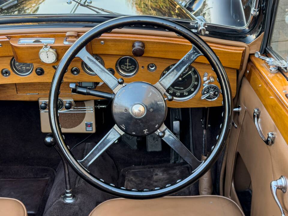 Image 13/21 of Alvis 4.3 Liter Convertible (1938)