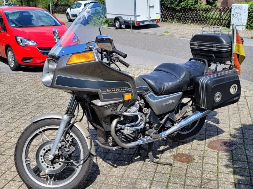 Immagine 1/8 di Honda GL 650 Silver Wing (1984)
