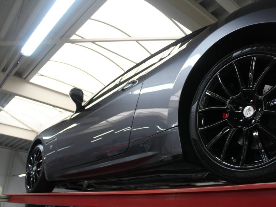 Bild 12/50 von Maserati GranCabrio Sport (2015)