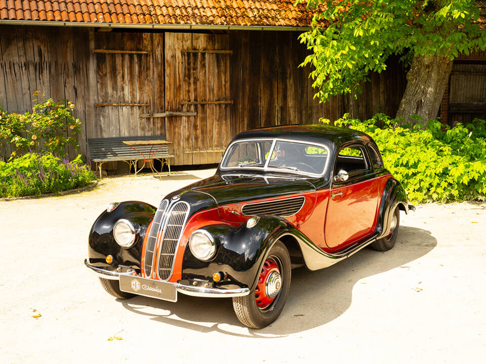 Image 4/47 of BMW 327 (1939)