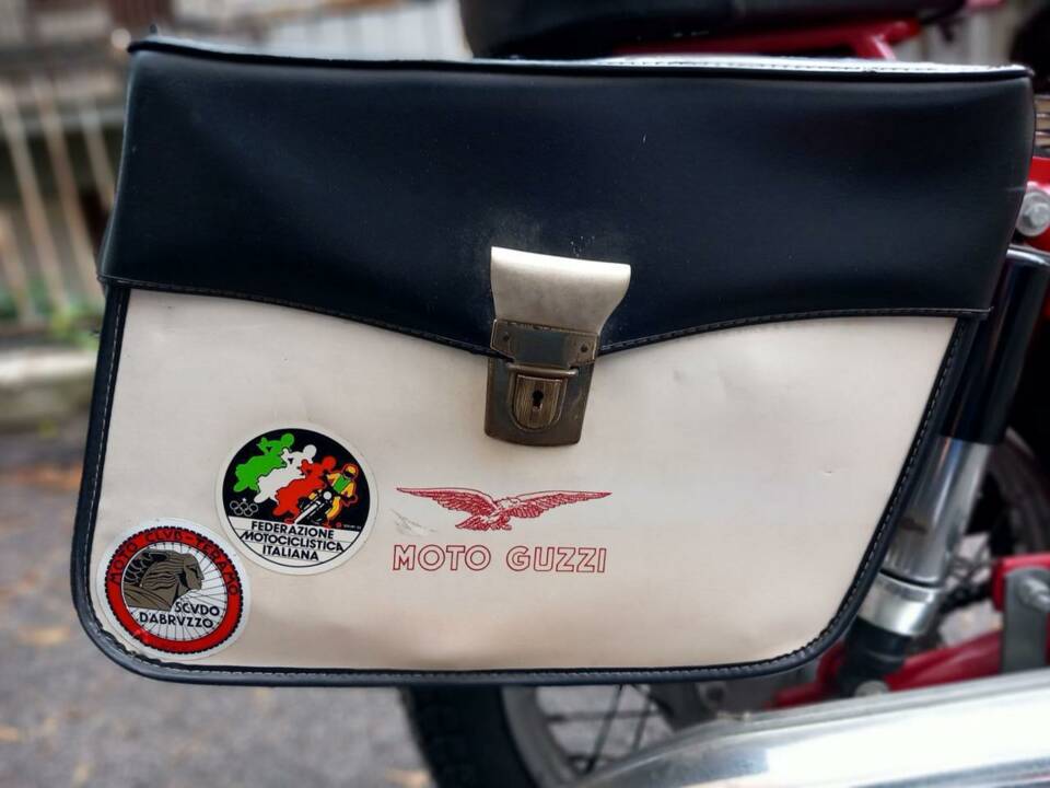Image 10/10 of Moto Guzzi DUMMY (1971)
