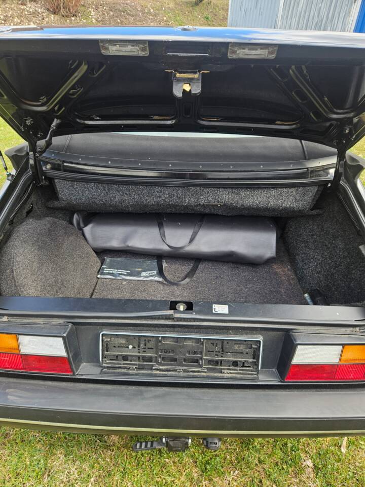 Bild 7/10 von Saab 900 2.0i 16V (1990)