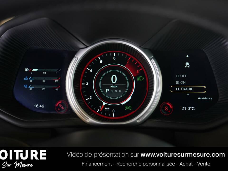 Immagine 27/29 di Aston Martin DB 11 V12 (2018)