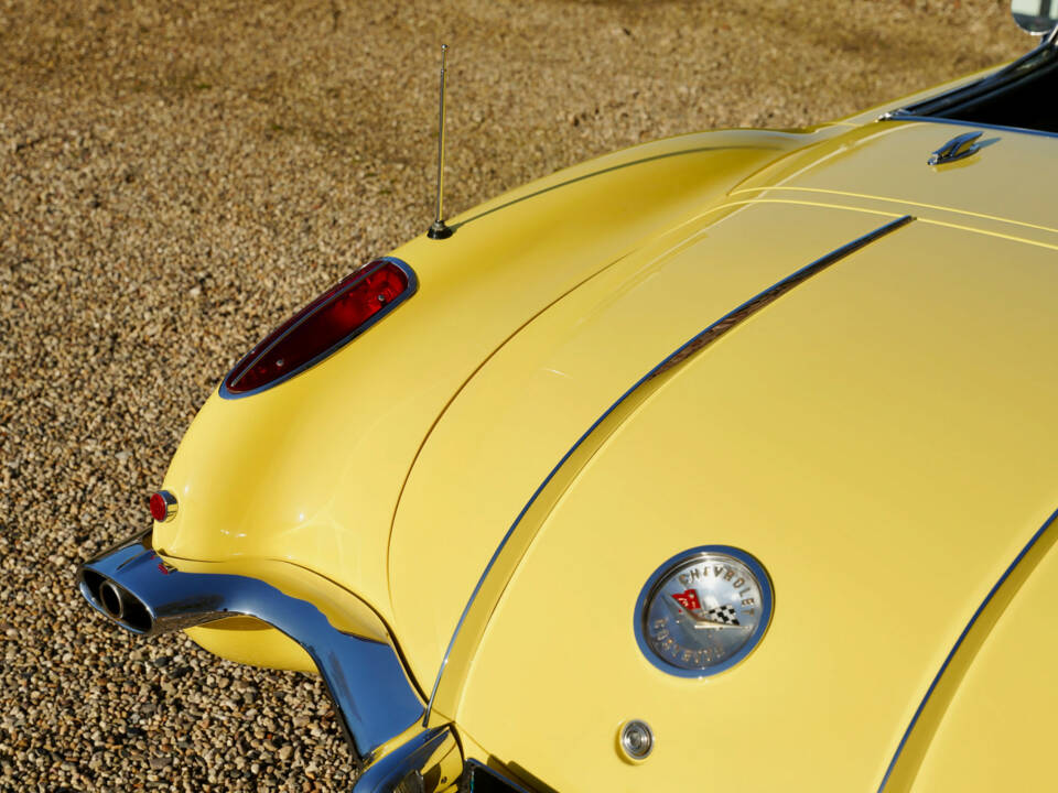 Image 25/50 of Chevrolet Corvette (1958)