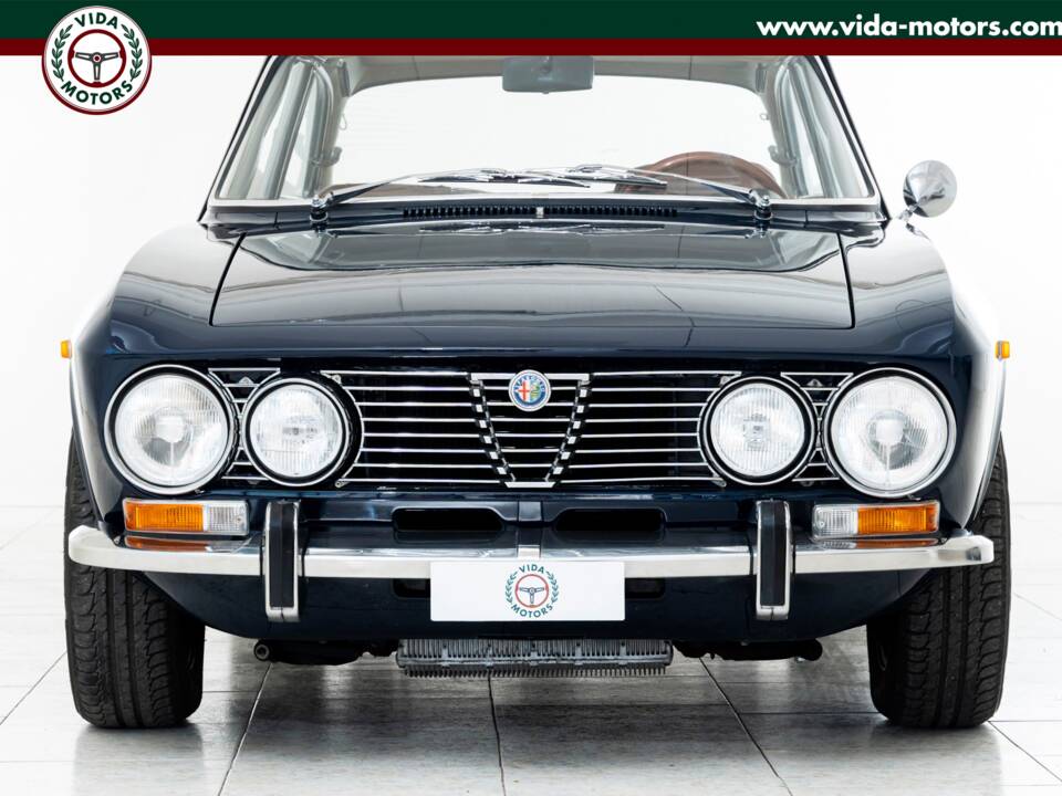 Image 4/15 of Alfa Romeo 2000 GT Veloce (1974)