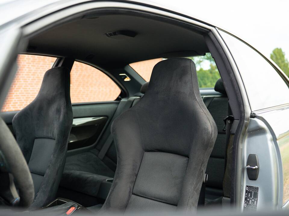 Image 22/42 of BMW M3 CSL (2003)