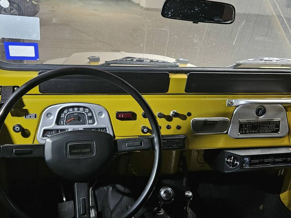 Image 5/5 of Toyota Land Cruiser FJ 43 (1981)