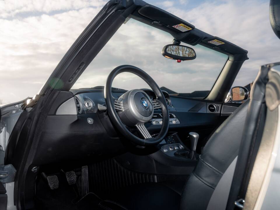 Image 47/84 of BMW Z8 (2001)