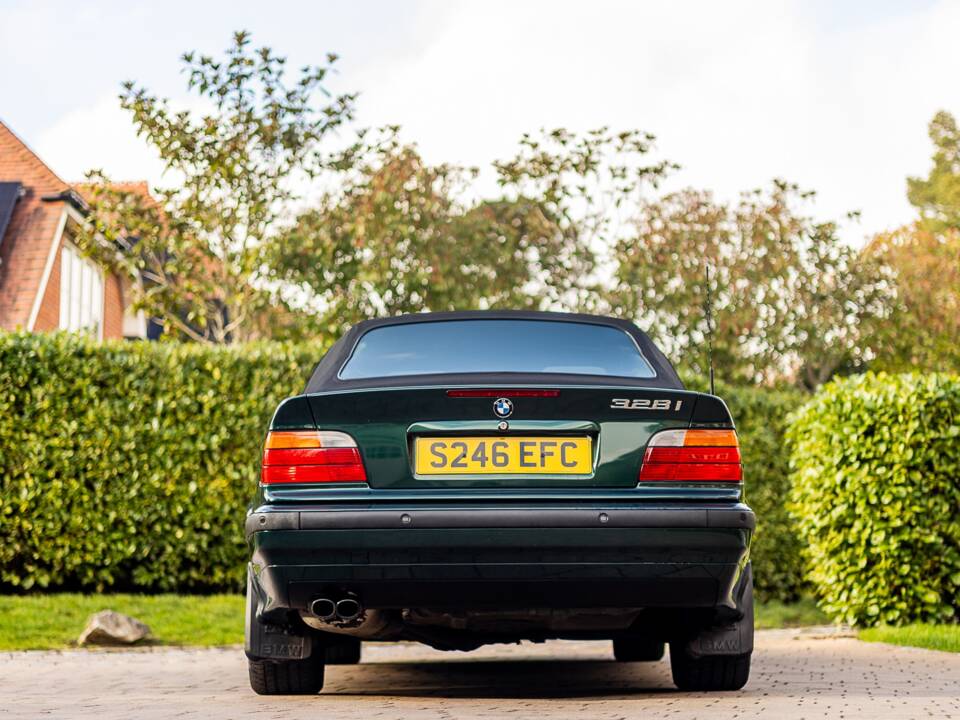 Image 7/49 of BMW 328i (1998)