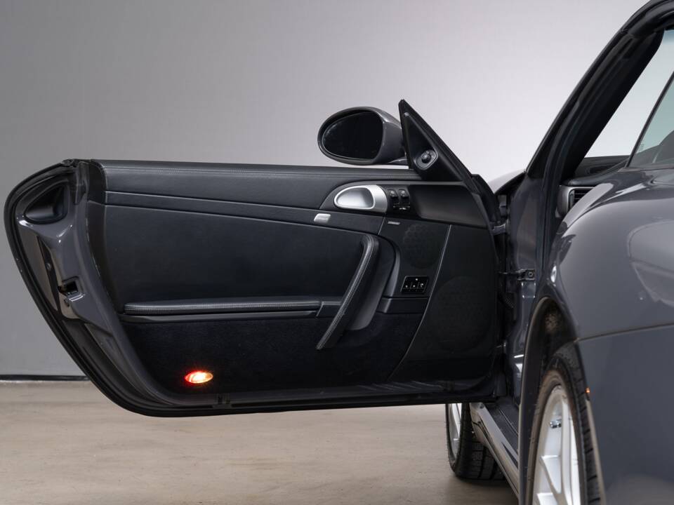 Bild 21/38 von Porsche 911 Carrera 4 (2011)