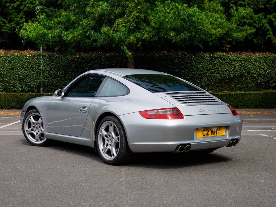 Bild 3/50 von Porsche 911 Carrera (2004)