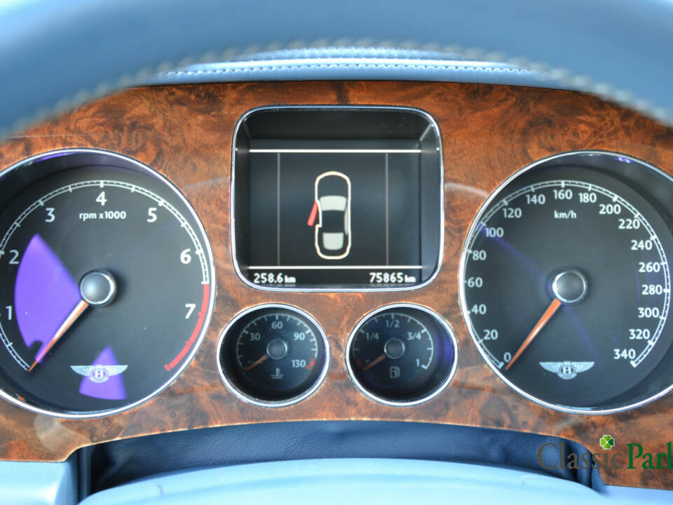 Image 32/50 of Bentley Continental GT (2005)
